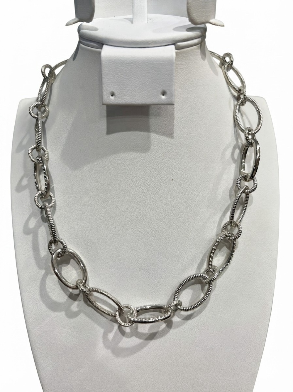 Source Unknown Silver Textured Link Necklace